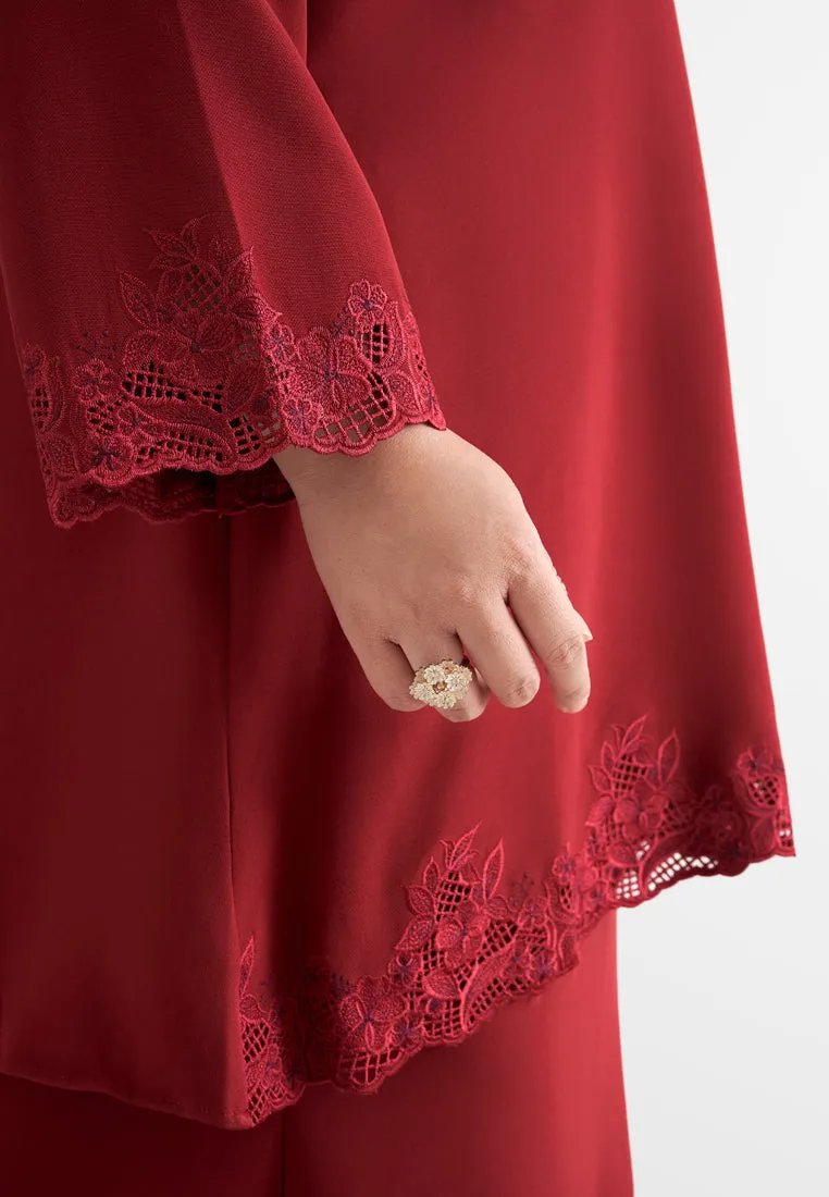 Lashira Classic Embroidery Kurung Pahang Set