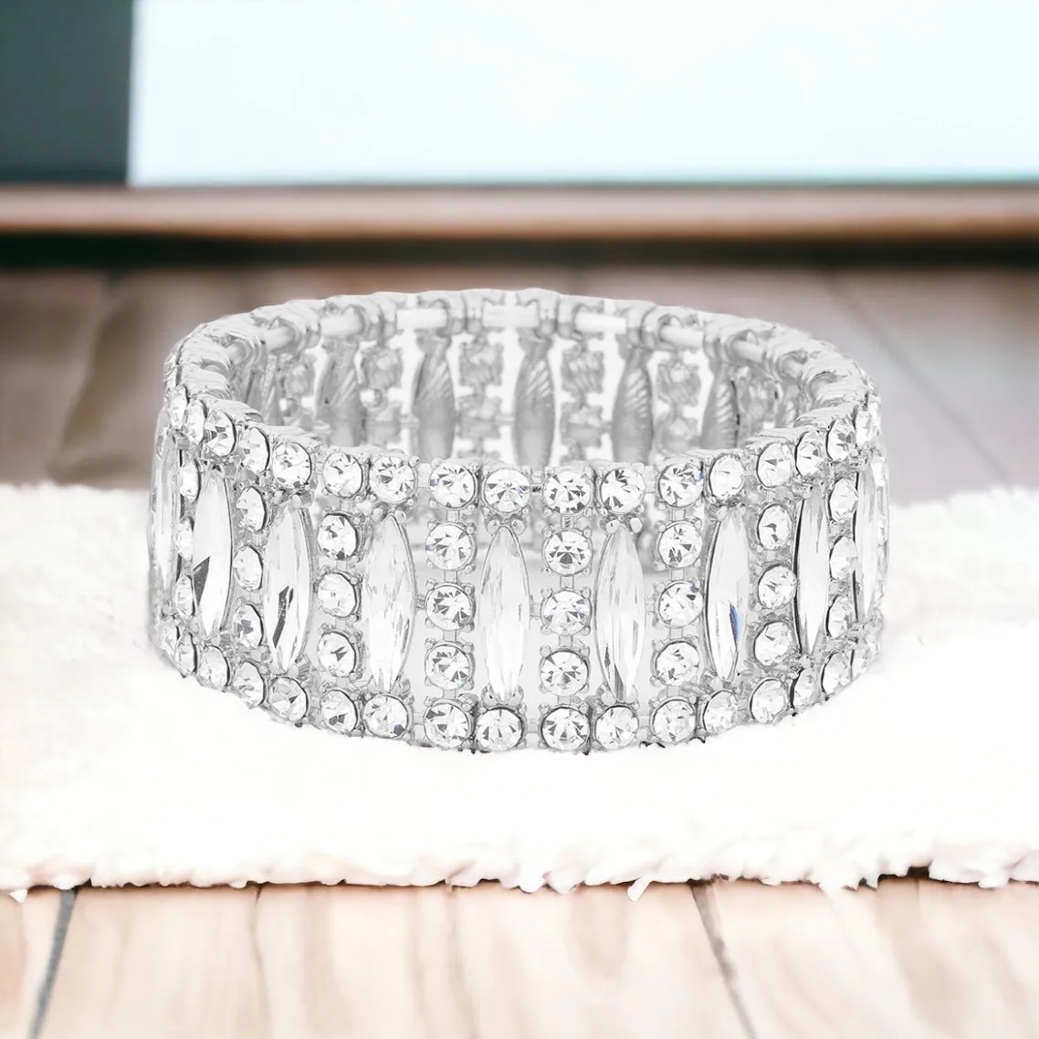 MAXINE - clear accented rhinestone stretch bracelet