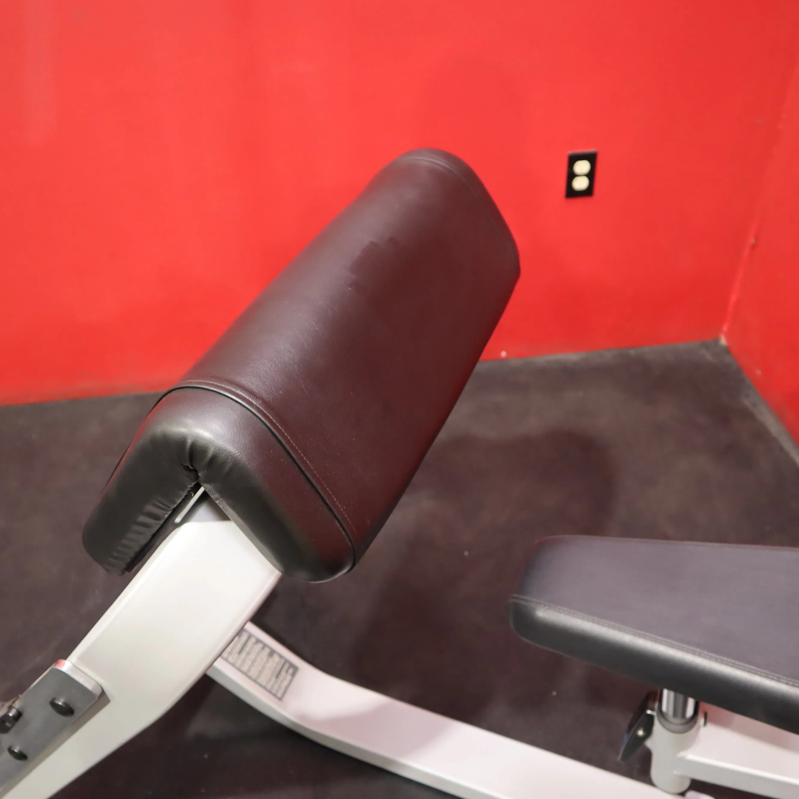 Precor Icarian Seated Preacher Bench (Refurbished)